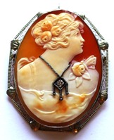 Cameo%20pin%20small